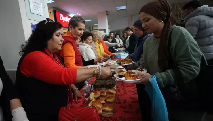 ÇOMÜ’nde Anneler ve Öğrenciler Buluştu