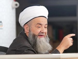 Cübbeli Ahmet Hoca hastaneye kaldırıldı