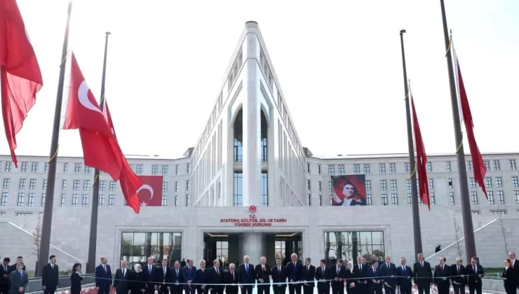 Cumhurbaşkanı Erdoğan: “Bölgemizi kasıp kavuran yıkımların, sınırlarımıza dayanmasını, bizi de yakmaya başlamasını beklemeyeceğiz”