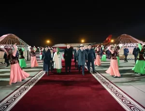 Cumhurbaşkanı Erdoğan Kırgızistan’a geldi