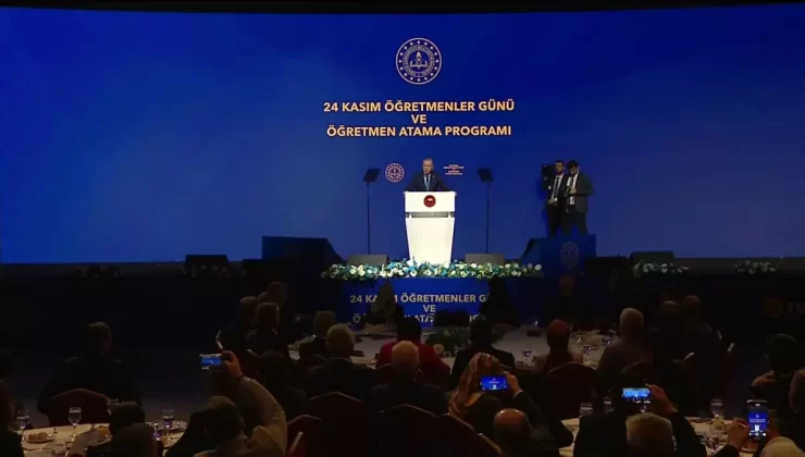 Cumhurbaşkanı Erdoğan: “Öğretmenlerimize Yapılan Her Saldırıyı, Milletimizin Geleceğine Saldırı Olarak Görüyoruz”