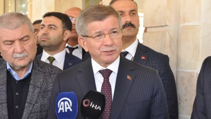 Davutoğlu, Ahmet Türk ile Görüştü