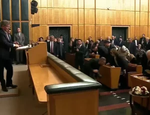 Davutoğlu’ndan Bahçeli’ye Cesaret Çağrısı