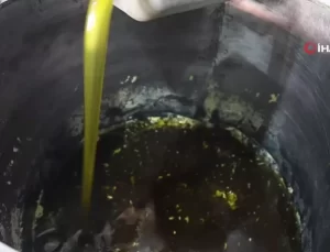 Defne Sabunu Üretimi Devam Ediyor