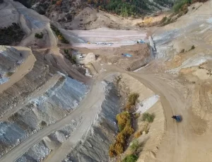 Demirci’de Baraj İnşaatları Devam Ediyor