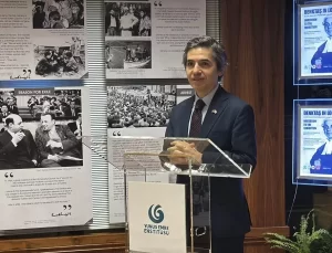 Denktaş’ın Yaşamı Londra’da Sergileniyor