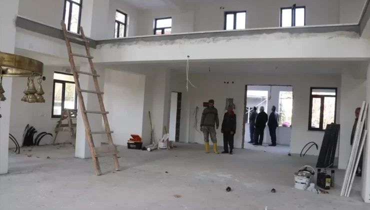 Depremde Yıkılan Cami Yeniden İnşa Edildi