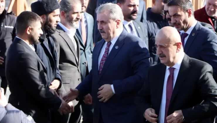 Destici: Kayyım istemeyenler terörle iltisakı olmayanları aday yapacak