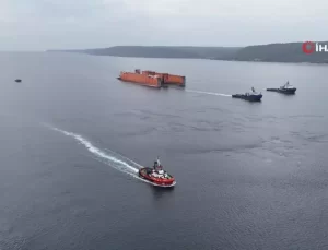 Dev Yüzer Havuz ‘Dourado’ Boğaz’dan Geçti