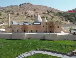 Divriği Ulu Camii’nde Z Harfi Detayı