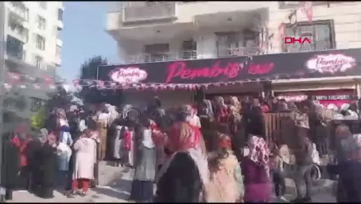 Diyarbakır’da İndirim İzdihamı