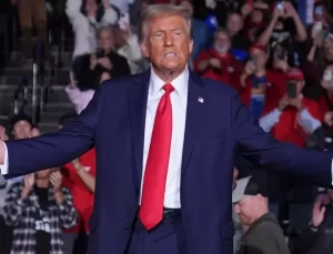 Donald Trump seçim zaferiyle 131 yıl sonra bir ilke imza attı