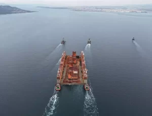 Dourado Yüzer Havuzunun Geçişi