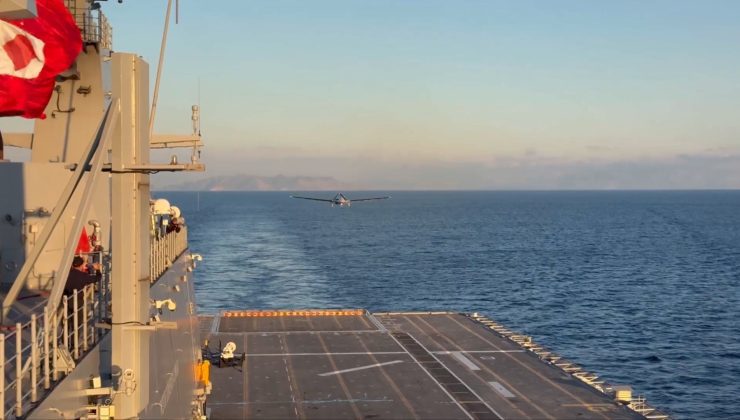 Dünyada ilk: Bayraktar TB3, TCG Anadolu’ya başarıyla inip kalktı