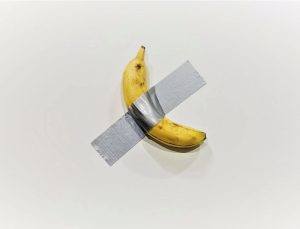 Duvara bantlanmış muz 6,2 milyon dolara satıldı