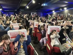 Düzce’de Gezen Sinema Tırı Köy Okullarında