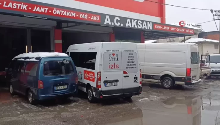 Düzce’de Lastikçi Sırası Kar Yağışı ile Uzadı