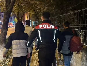 Edirne’de Kaçak Göçmenlere Yönelik Şok Uygulama: 17 Yakalandı