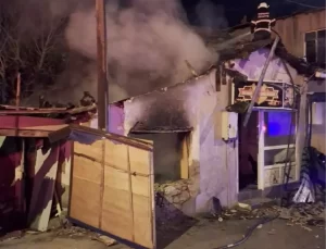 Edirne’de Metruk Bina Yangını