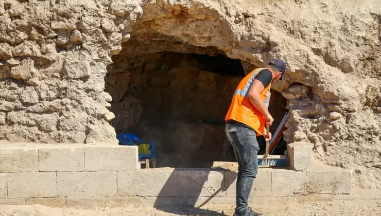 Eğil Kalesi’nde Hristiyan Mezarları Bulundu