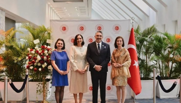 Ekvador’da Türkiye Fahri Başkonsolosluğu açıldı