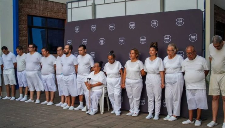 El Salvador’da yolsuzluğa karışan kamu görevlileri iç çamaşırıyla ifşa edildi