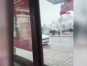 Elazığ’da Seyir Halindeyken Alev Alan Belediye Otobüsü Dikkat Çekti