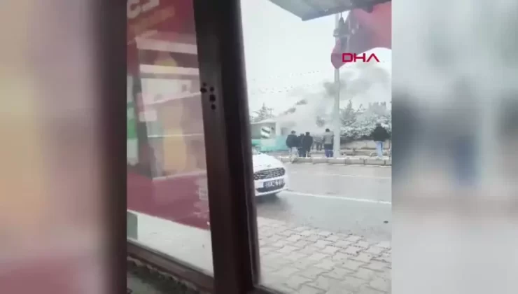 Elazığ’da Seyir Halindeyken Alev Alan Belediye Otobüsü Dikkat Çekti