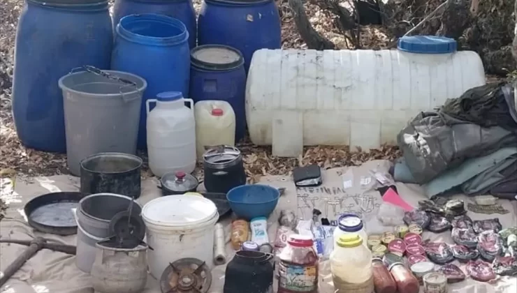 Elazığ’da terör örgütü PKK’ya ait yaşam malzemeleri ele geçirildi