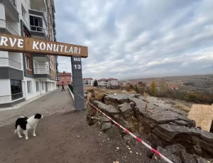 Elmadağ’da İnşaat Alanında Toprak Kayması: 10 Katlı Bina Tahliye Edildi