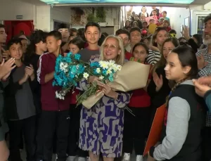 Emekli Öğretmene Duygusal Veda