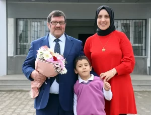 Emekli Öğretmen’in Duygusal Veda