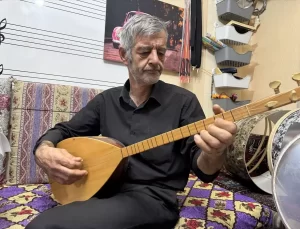 Emekli Zurnacıdan Davul Yetenekleri