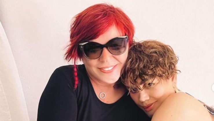 Emel Müftüoğlu Sezen Aksu’nun son halini paylaştı: “Evde oturuyor sanmayın”