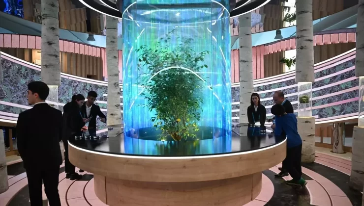 Emine Erdoğan, COP29’da iklim gönüllüsü gençlerle bir araya geldi Açıklaması