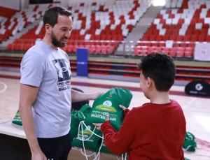 Enerjisa Üretim ve Güler Legacy’den depremzede çocuklara basketbol kampı