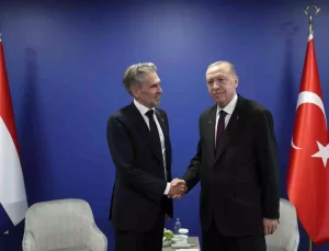Erdoğan, Budapeşte’de Hollanda Başbakanı ile Görüştü