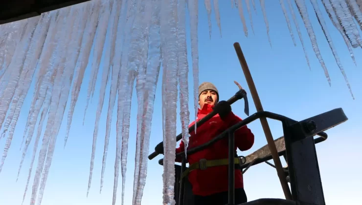 Erzurum’da Buz Kırma Ekibi İşi Başlattı