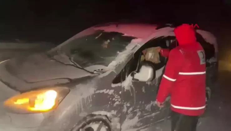 Erzurum’da Kar Yağışı Sebebiyle Kızılay Yardımda Bulundu