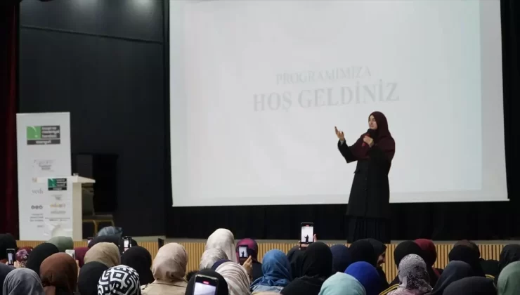 Esenyurt’ta Aile Konferansı