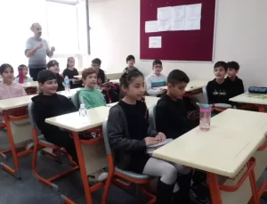 Esenyurt’ta Çocuklar İçin Bilim ve Sanat Atölyeleri Açıldı