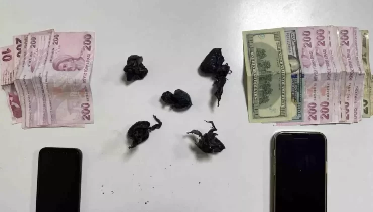 Esenyurt’ta Uyuşturucu Taksicileri Yakalandı