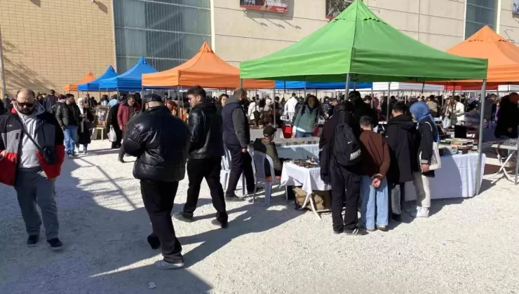 Eskişehir Antika Pazarı’na Yoğun İlgi