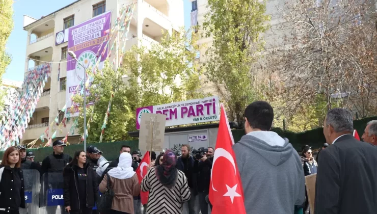 Evlat eylemine katılan anne: Çocuklarımızı söke söke PKK’dan alacağız