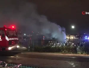 Fatih’te Lüks Yat Yangını