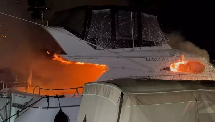 Fatih’te Yatta Yangın Çıktı