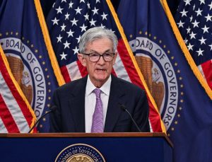 Fed Başkanı Powell’dan Trump’a net mesaj: İstese de görevimi bırakmam