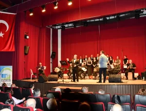Fethiye’de Türk Halk Müziği Konseri Coşkusu