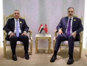 Fidan Riyad’da Mısırlı Bakan ile Görüştü