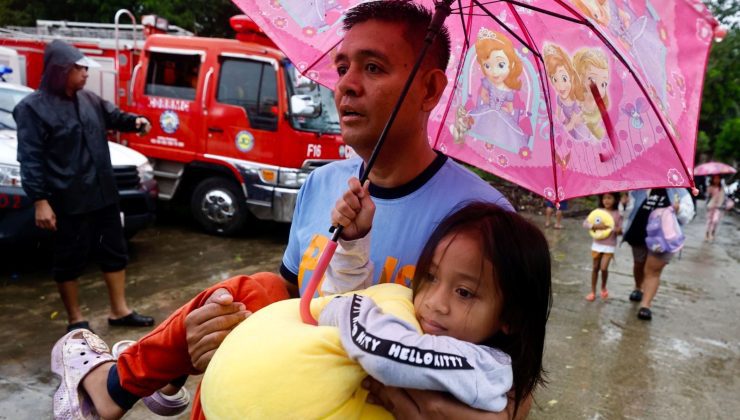 Filipinler’i tayfun vurdu: 2 bin 500 köye tahliye emri
